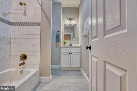 2202 E Fairmount Ave, Baltimore, MD 21231 photo 23