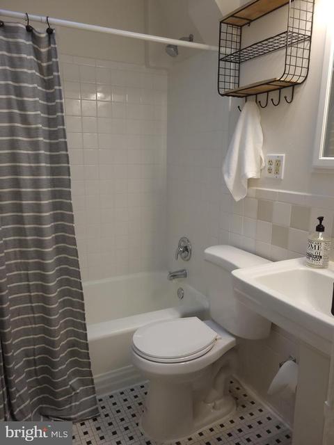 3660 Greenvale Rd, Baltimore, MD 21229 photo 12