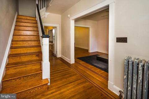 823 W 33rd St, Baltimore, MD 21211 photo 3