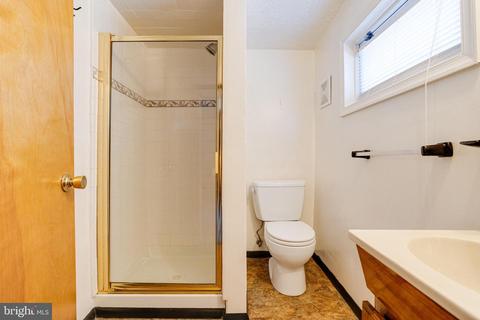 2502 E Strathmore Ave, Baltimore, MD 21214 photo 41