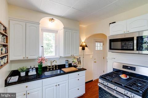 2502 E Strathmore Ave, Baltimore, MD 21214 photo 17