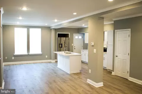 1611 E 32nd St, Baltimore, MD 21218 photo 6