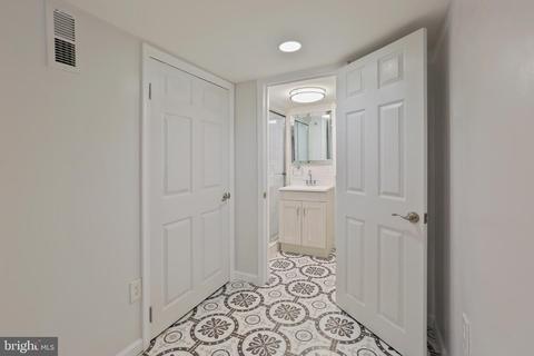 634 Wyeth St, Baltimore, MD 21230 photo 25
