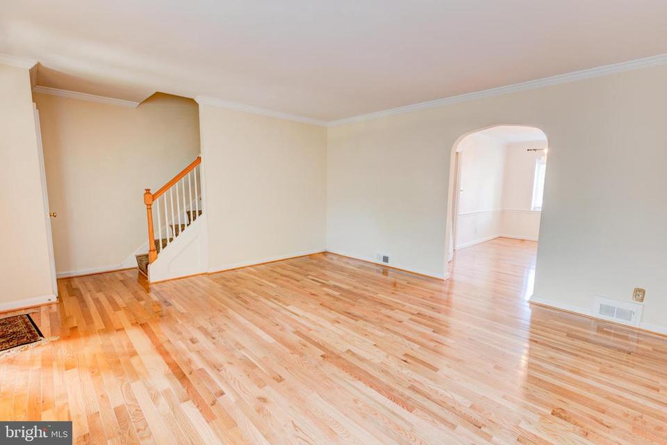  1909 Winford Rd, Baltimore, MD 21239 photo 2