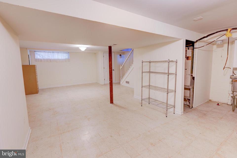  1909 Winford Rd, Baltimore, MD 21239 photo 17
