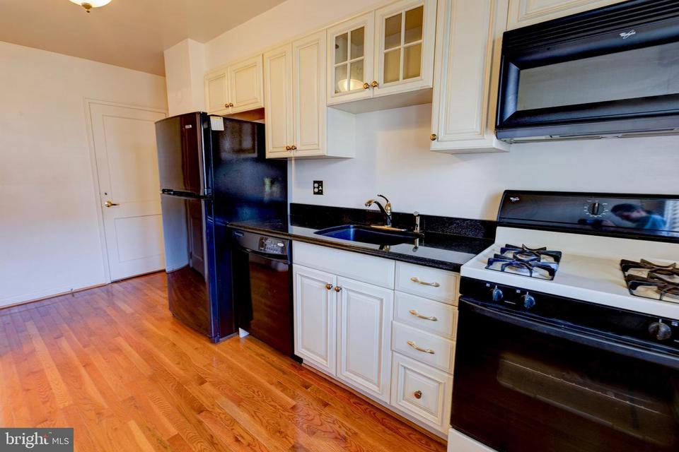  1909 Winford Rd, Baltimore, MD 21239 photo 7