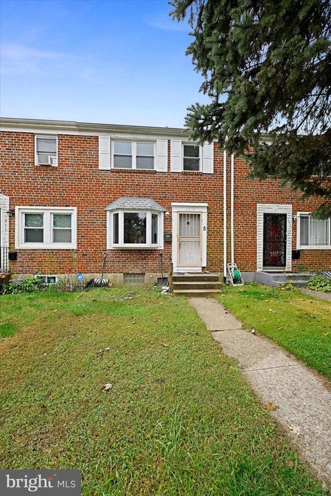 4813 Melbourne Rd, Baltimore, MD 21229 photo 1