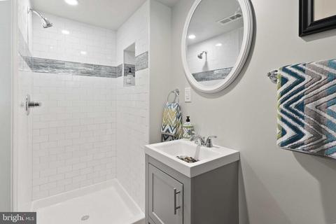 518 Random Rd, Baltimore, MD 21229 photo 41