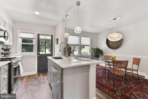 518 Random Rd, Baltimore, MD 21229 photo 1