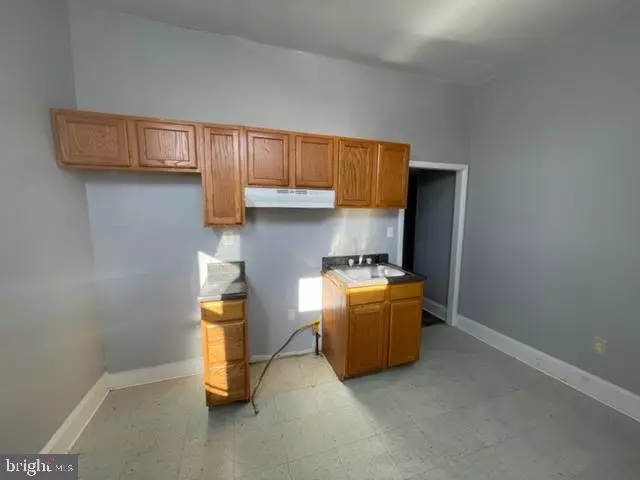  4619 Park Heights Ave, Baltimore, MD 21215 photo 9