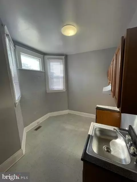  4619 Park Heights Ave, Baltimore, MD 21215 photo 8