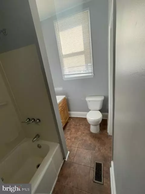  4619 Park Heights Ave, Baltimore, MD 21215 photo 13