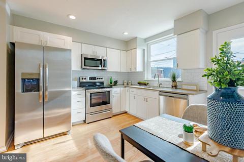 1723 E Biddle St, Baltimore, MD 21213 photo 9