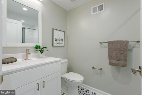 1723 E Biddle St, Baltimore, MD 21213 photo 31