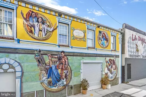 227 Slemmers Aly, Baltimore, MD 21202