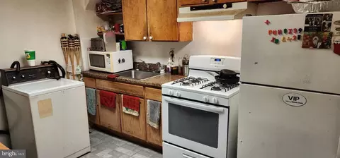 1608 E Chase St, Baltimore, MD 21213 photo 3