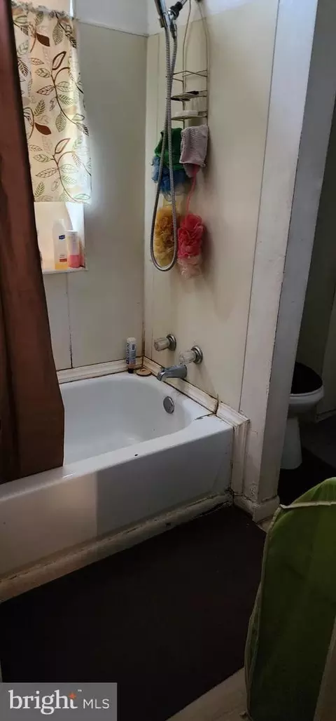 1608 E Chase St, Baltimore, MD 21213 photo 8