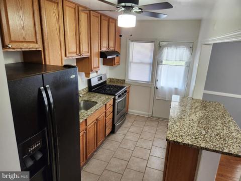 415 Random Rd, Baltimore, MD 21229 photo 13