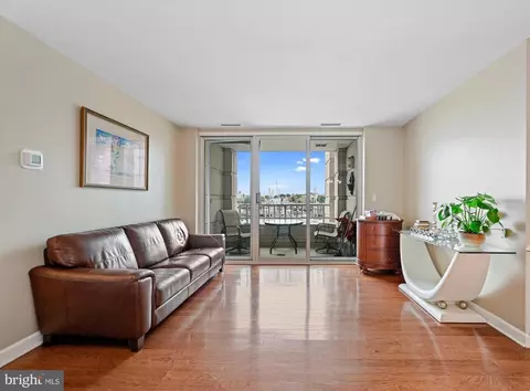 100 Harborview Dr #204, Baltimore, MD 21230