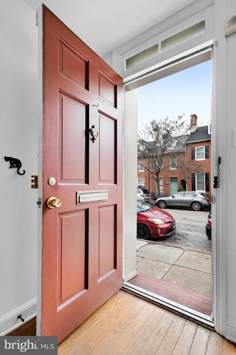 17 E Henrietta St, Baltimore, MD 21230 photo 3
