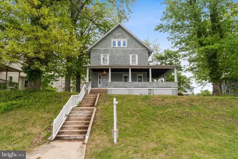 2505 Roslyn Ave, Baltimore, MD 21216