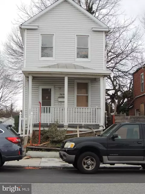 3858 Falls Rd, Baltimore, MD 21211