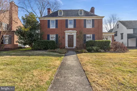 321 Saint Dunstans Rd, Baltimore, MD 21212