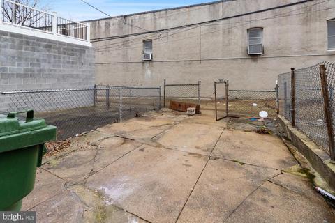 2510 E Hoffman St, Baltimore, MD 21213 photo 6