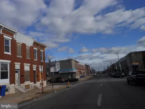 3129 E Monument St, Baltimore, MD 21205 photo 2