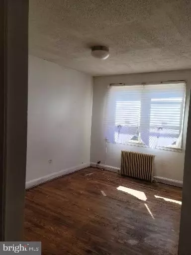 904 Wicklow Rd, Baltimore, MD 21229 photo 11