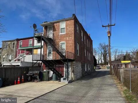 75 N Monastery Ave, Baltimore, MD 21229 photo 4