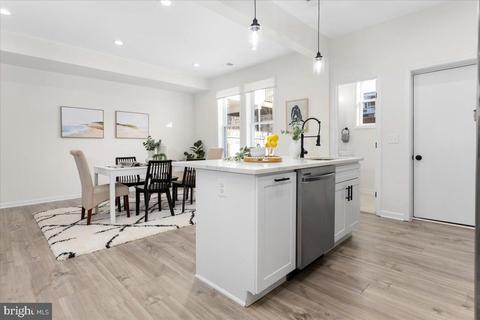 1611 E 33rd St, Baltimore, MD 21218 photo 6