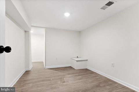 1611 E 33rd St, Baltimore, MD 21218 photo 17