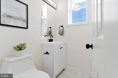 1611 E 33rd St, Baltimore, MD 21218 photo 16