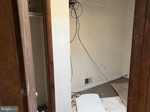 2029 Robb St, Baltimore, MD 21218 photo 4