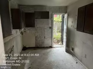 1527 Ensor St, Baltimore, MD 21202 photo 6