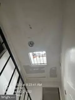 1527 Ensor St, Baltimore, MD 21202 photo 8