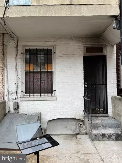 Exterior - 2917 E Monument St, Baltimore, MD 21205 photo 2 of 4