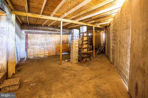 2010 Elgin Ave, Baltimore, MD 21217 photo 3