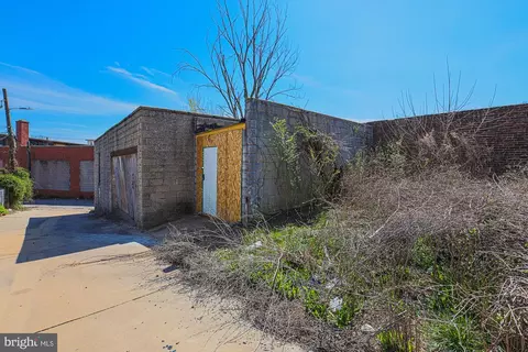 2010 Elgin Ave, Baltimore, MD 21217 photo 2