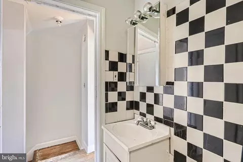 3633 Lyndale Ave, Baltimore, MD 21213 photo 18