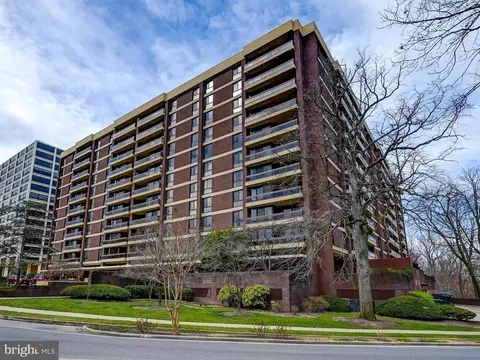4100 N Charles St #702, Baltimore, MD 21218
