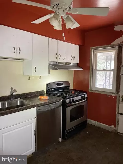 506 Random Rd, Baltimore, MD 21229 photo 2