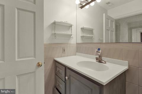 200 Cedarcroft Rd, Baltimore, MD 21212 photo 8