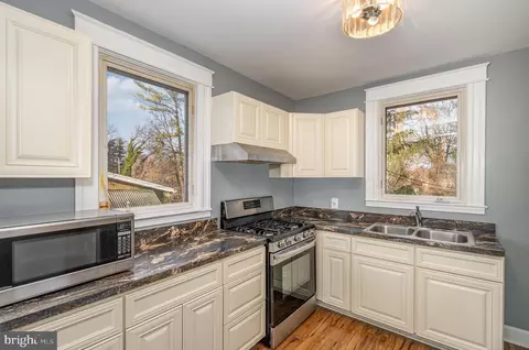 5913 Highgate Dr, Baltimore, MD 21215 photo 6