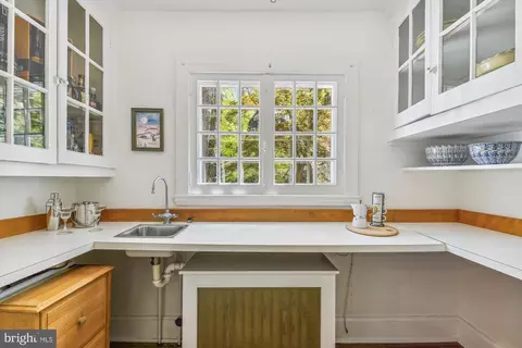 20 Merrymount Rd, Baltimore, MD 21210 photo 14