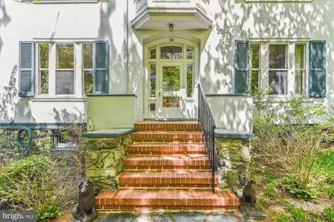 20 Merrymount Rd, Baltimore, MD 21210 photo 2