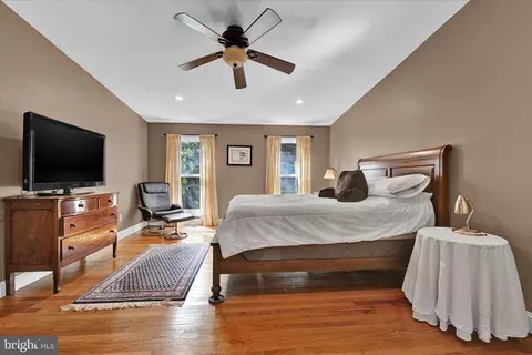 37 E Hamburg St, Baltimore, MD 21230 photo 11