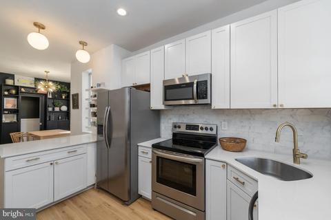 843 W 35th St, Baltimore, MD 21211 photo 5