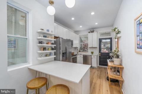 843 W 35th St, Baltimore, MD 21211 photo 4